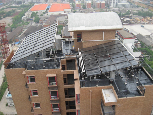 2 荣获住建部示范单位黄石金港明珠-全玻璃真空管太阳能集中供热系统工程.JPG