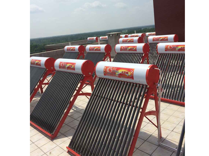 新洲武圣里家用太阳能热水系统2.jpg